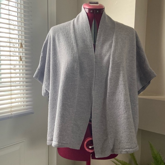 Contemporaine women grey 100% Merino wool short sleeve cardigan. Size XS/S. Used - Picture 1 of 7